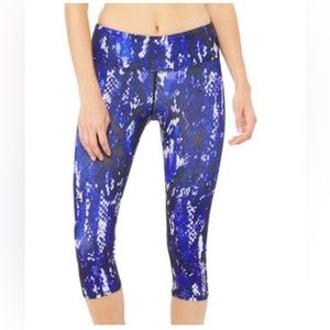 Alo Yoga Cropped Airbrush Python Legging